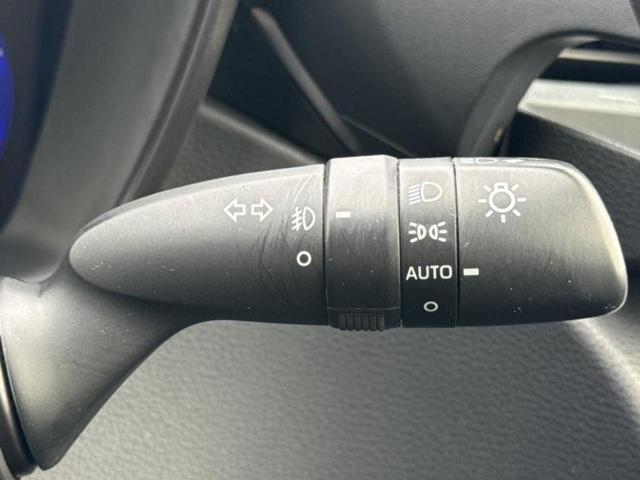 カローラツーリング ハイブリッドダブルバイビー　保証書／社外　９インチ　ＳＤナビ／トヨタセーフティセンス／車線逸脱防止支援システム／シート　ハーフレザー／ドライブレコーダー　前後／ヘッドランプ　ＬＥＤ／ＥＴＣ／ＥＢＤ付ＡＢＳ／横滑り防止装置（16枚目）