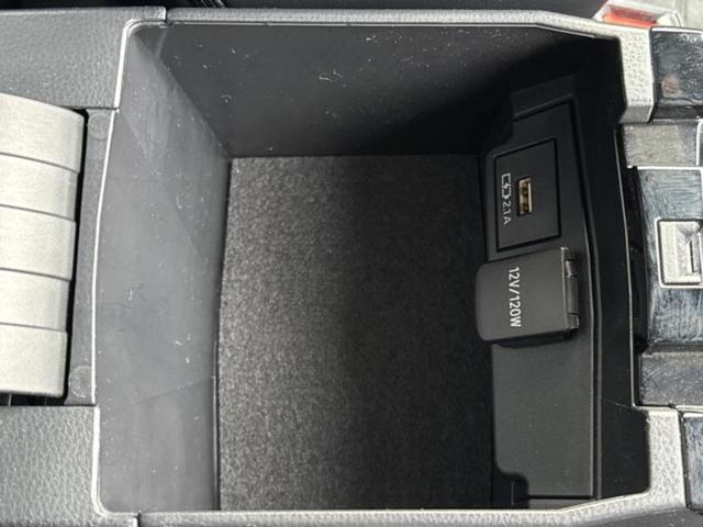 カローラツーリング ハイブリッドダブルバイビー　保証書／社外　９インチ　ＳＤナビ／トヨタセーフティセンス／車線逸脱防止支援システム／シート　ハーフレザー／ドライブレコーダー　前後／ヘッドランプ　ＬＥＤ／ＥＴＣ／ＥＢＤ付ＡＢＳ／横滑り防止装置（40枚目）