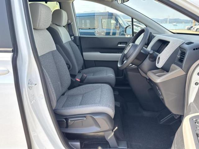 フリード eHEVエアー 保証書/純正 8インチ ナビ/ホンダセンシング/両側電動スライドドア/車線逸脱防止支援システム/登録済未使用車/ヘッドランプ LED/USBジャック/Bluetooth接続/EBD付ABS 禁煙車(4枚目)