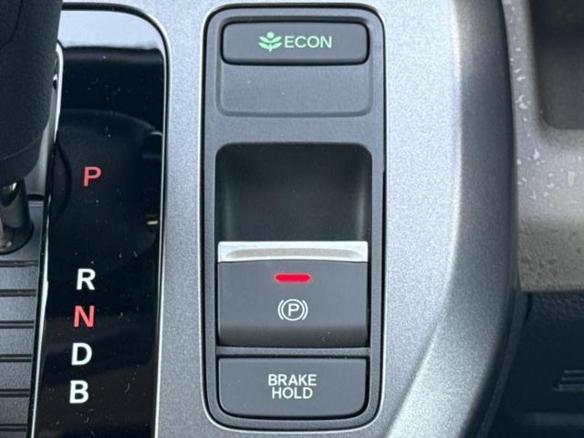 フリード eHEVエアー 保証書/純正 8インチ ナビ/ホンダセンシング/両側電動スライドドア/車線逸脱防止支援システム/登録済未使用車/ヘッドランプ LED/USBジャック/Bluetooth接続/EBD付ABS 禁煙車(30枚目)