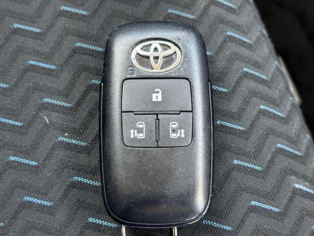 ルーミー カスタムＧ　新品タイヤ／保証書／純正　９インチ　ＳＤナビ／トヨタセーフティセンス／両側電動スライドドア／車線逸脱防止支援システム／ドライブレコーダー　社外／ヘッドランプ　ＬＥＤ／Ｂｌｕｅｔｏｏｔｈ接続　ＤＶＤ再生（33枚目）