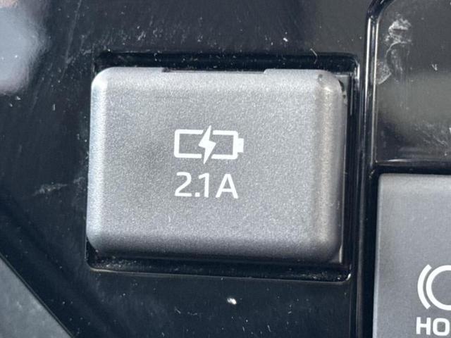 ルーミー カスタムＧ　新品タイヤ／保証書／純正　９インチ　ＳＤナビ／トヨタセーフティセンス／両側電動スライドドア／車線逸脱防止支援システム／ドライブレコーダー　社外／ヘッドランプ　ＬＥＤ／Ｂｌｕｅｔｏｏｔｈ接続　ＤＶＤ再生（35枚目）