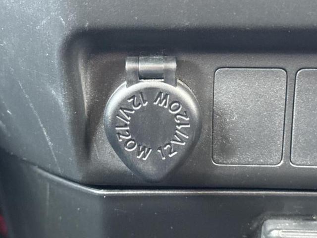 ルーミー カスタムＧ　新品タイヤ／保証書／純正　９インチ　ＳＤナビ／トヨタセーフティセンス／両側電動スライドドア／車線逸脱防止支援システム／ドライブレコーダー　社外／ヘッドランプ　ＬＥＤ／Ｂｌｕｅｔｏｏｔｈ接続　ＤＶＤ再生（37枚目）