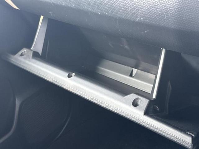 ルーミー カスタムＧ　新品タイヤ／保証書／純正　９インチ　ＳＤナビ／トヨタセーフティセンス／両側電動スライドドア／車線逸脱防止支援システム／ドライブレコーダー　社外／ヘッドランプ　ＬＥＤ／Ｂｌｕｅｔｏｏｔｈ接続　ＤＶＤ再生（38枚目）