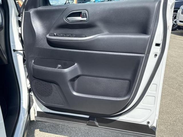 ノア ハイブリッドＳ－Ｚ　新品タイヤ／保証書／ディスプレイオーディオ＋ナビ１０．５インチ／フリップダウンモニター　純正　１４インチ／トヨタセーフティセンス／両側電動スライドドア／シートヒーター　前席　衝突被害軽減システム（22枚目）