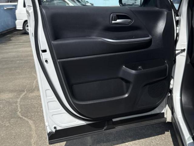 ノア ハイブリッドＳ－Ｚ　新品タイヤ／保証書／ディスプレイオーディオ＋ナビ１０．５インチ／フリップダウンモニター　純正　１４インチ／トヨタセーフティセンス／両側電動スライドドア／シートヒーター　前席　衝突被害軽減システム（23枚目）