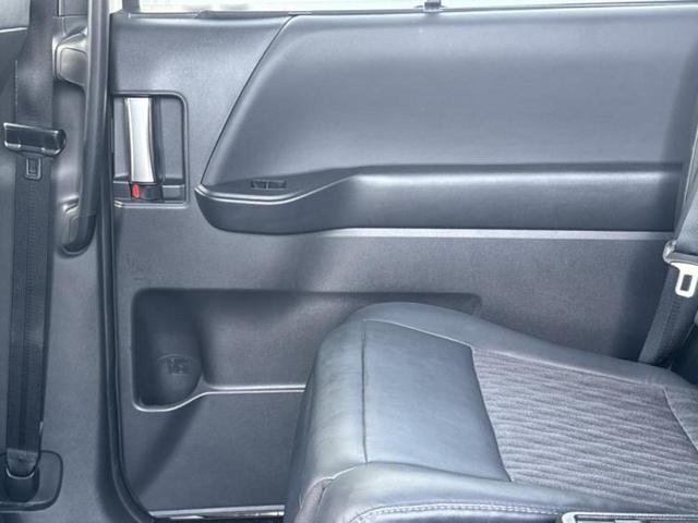 ノア ハイブリッドＳ－Ｚ　新品タイヤ／保証書／ディスプレイオーディオ＋ナビ１０．５インチ／フリップダウンモニター　純正　１４インチ／トヨタセーフティセンス／両側電動スライドドア／シートヒーター　前席　衝突被害軽減システム（24枚目）