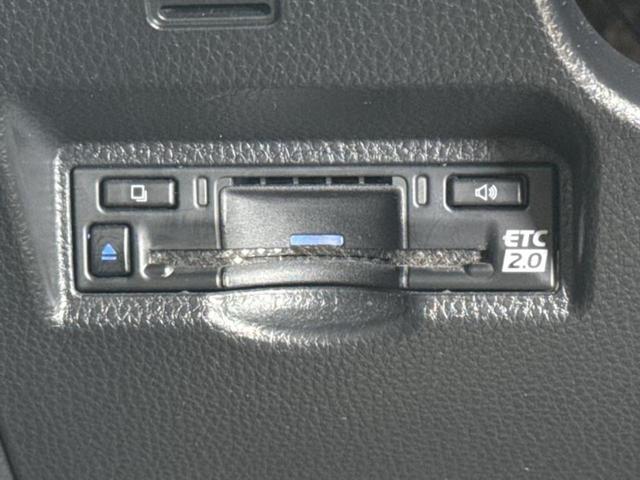 ノア ハイブリッドＳ－Ｚ　新品タイヤ／保証書／ディスプレイオーディオ＋ナビ１０．５インチ／フリップダウンモニター　純正　１４インチ／トヨタセーフティセンス／両側電動スライドドア／シートヒーター　前席　衝突被害軽減システム（27枚目）