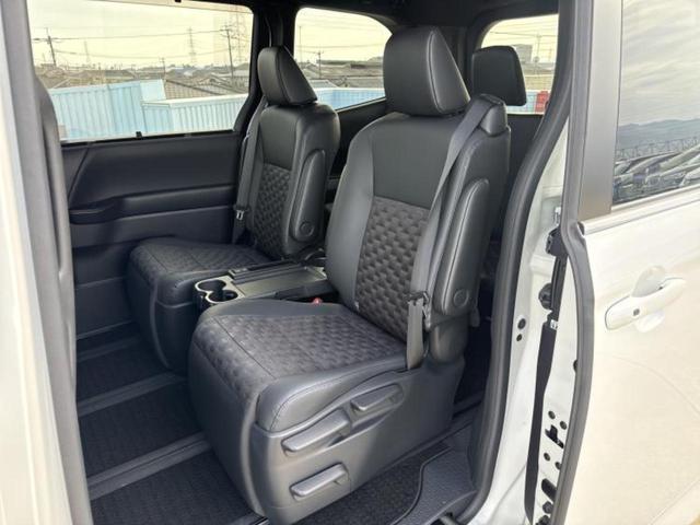 ヴォクシー ハイブリッドS-Z 保証書/ディスプレイオーディオ+ナビ10.5インチ/トヨタセーフティセンス/ハンズフリー両側電動スライドドア/シートヒーター 前席/車線逸脱防止支援システム/シート ハーフレザー 衝突被害軽減システム(8枚目)