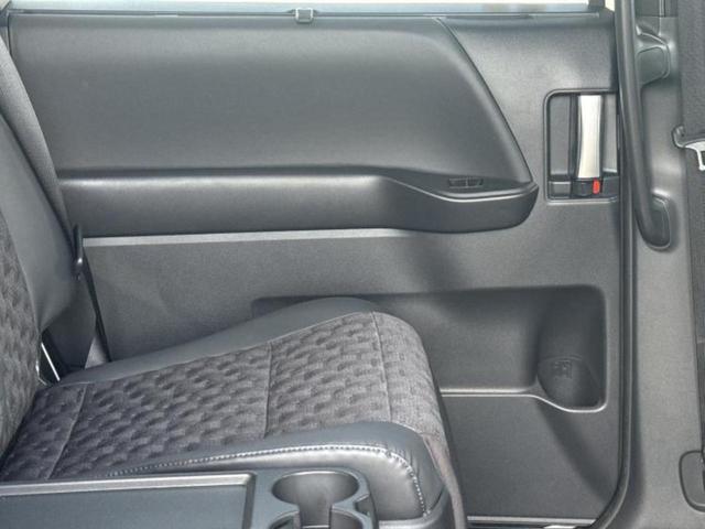 ヴォクシー ハイブリッドS-Z 保証書/ディスプレイオーディオ+ナビ10.5インチ/トヨタセーフティセンス/ハンズフリー両側電動スライドドア/シートヒーター 前席/車線逸脱防止支援システム/シート ハーフレザー 衝突被害軽減システム(25枚目)