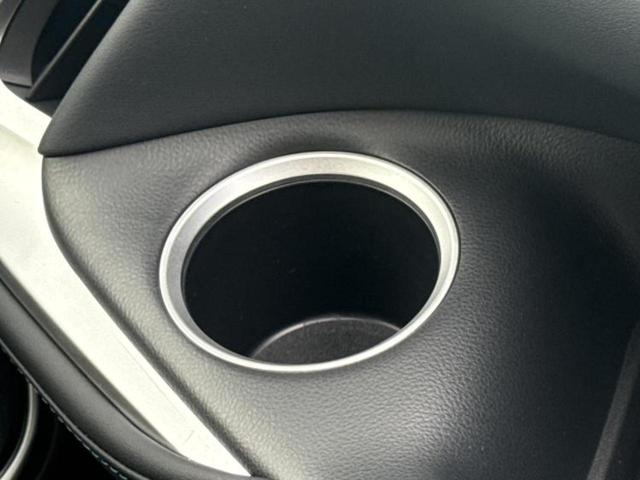 ヴォクシー ハイブリッドS-Z 保証書/ディスプレイオーディオ+ナビ10.5インチ/トヨタセーフティセンス/ハンズフリー両側電動スライドドア/シートヒーター 前席/車線逸脱防止支援システム/シート ハーフレザー 衝突被害軽減システム(43枚目)