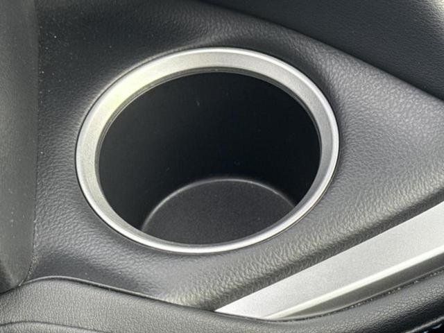 ヴォクシー ハイブリッドS-Z 保証書/ディスプレイオーディオ+ナビ10.5インチ/トヨタセーフティセンス/ハンズフリー両側電動スライドドア/シートヒーター 前席/車線逸脱防止支援システム/シート ハーフレザー 衝突被害軽減システム(44枚目)