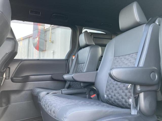 ヴォクシー Ｓ－Ｚ　保証書／ディスプレイオーディオ＋ナビ／フリップダウンモニター／トヨタセーフティセンス／両側電動スライドドア／シートヒーター／車線逸脱防止支援システム／ヘッドランプ　ＬＥＤ／ＥＴＣ　衝突被害軽減システム（8枚目）