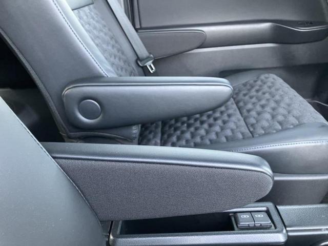 ヴォクシー Ｓ－Ｚ　保証書／ディスプレイオーディオ＋ナビ／フリップダウンモニター／トヨタセーフティセンス／両側電動スライドドア／シートヒーター／車線逸脱防止支援システム／ヘッドランプ　ＬＥＤ／ＥＴＣ　衝突被害軽減システム（31枚目）