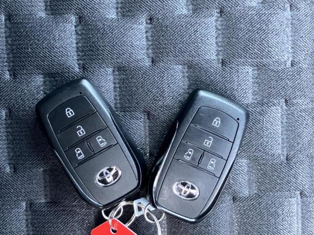 ヴォクシー Ｓ－Ｚ　保証書／ディスプレイオーディオ＋ナビ／フリップダウンモニター／トヨタセーフティセンス／両側電動スライドドア／シートヒーター／車線逸脱防止支援システム／ヘッドランプ　ＬＥＤ／ＥＴＣ　衝突被害軽減システム（32枚目）