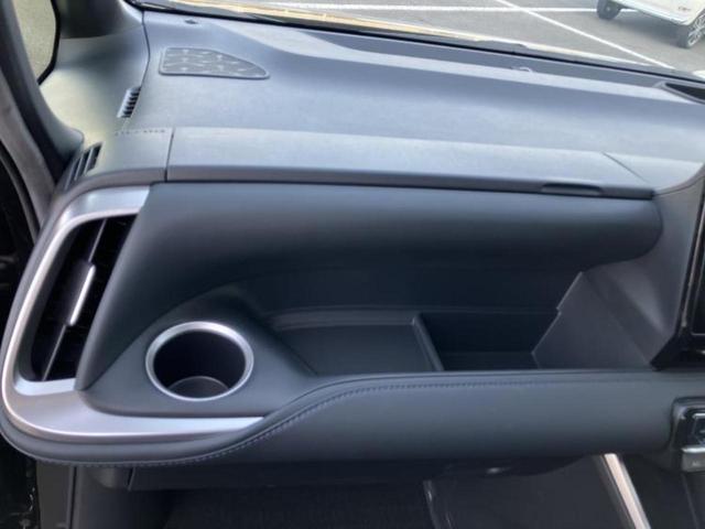 ヴォクシー Ｓ－Ｚ　保証書／ディスプレイオーディオ＋ナビ／フリップダウンモニター／トヨタセーフティセンス／両側電動スライドドア／シートヒーター／車線逸脱防止支援システム／ヘッドランプ　ＬＥＤ／ＥＴＣ　衝突被害軽減システム（36枚目）