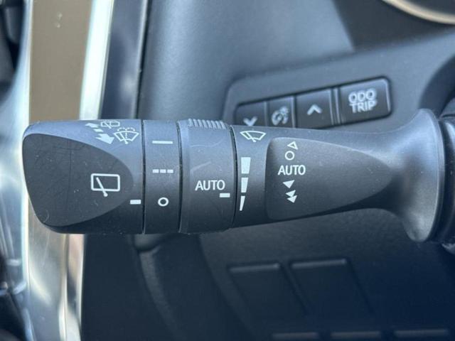 アルファード Ｓ　Ｃパッケージ　新品タイヤ／モデリスタエアロ／保証書／ディスプレイオーディオ＋ナビ９インチ／フリップダウンモニター　純正　１２．８インチ／トヨタセーフティセンス／両側電動スライドドア／シートヒーター　前席　フルエアロ（16枚目）