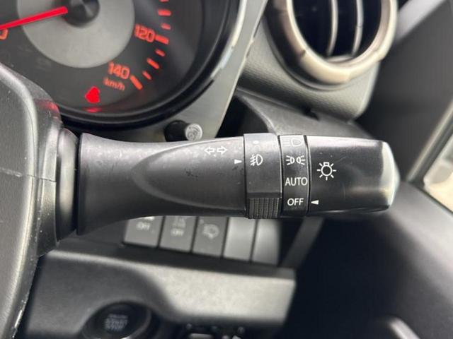 ４ＷＤ　ＸＣ　新品タイヤ／保証書／社外　８インチ　ＳＤナビ／セーフティサポート（スズキ）／シートヒーター　前席／車線逸脱防止支援システム／ヘッドランプ　ＬＥＤ／ＵＳＢジャック／Ｂｌｕｅｔｏｏｔｈ接続／ＥＴＣ（画像16）