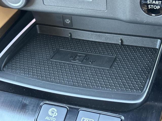 ４ＷＤ　Ｇ　ｅ－４ＯＲＣＥ　保証書／純正　ＳＤナビ／インテリジェントルームミラー／エマージェンシーブレーキ／シートヒーター　全席／全方位モニター／車線逸脱防止支援システム／シート　合皮／プロパイロット（画像39）