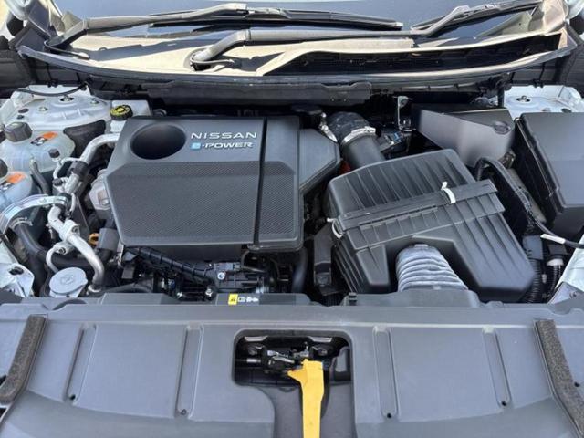 ４ＷＤ　Ｇ　ｅ－４ＯＲＣＥ　保証書／純正　ＳＤナビ／インテリジェントルームミラー／エマージェンシーブレーキ／シートヒーター　全席／全方位モニター／車線逸脱防止支援システム／シート　合皮／プロパイロット（画像49）