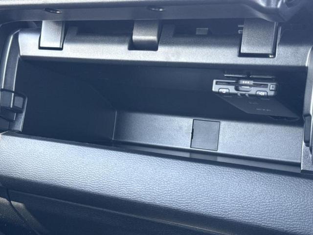 ４ＷＤ　ＧＳＲ　保証書／純正　９インチ　ＳＤナビ／イーアシスト（ミツビシ）／シートヒーター／全方位モニター／車線逸脱防止支援システム／シート　ハーフレザー／ドライブレコーダー　前後／ヘッドランプ　ＬＥＤ（画像42）