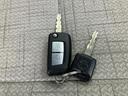 Ｓ　保証書／エマージェンシーブレーキ／車線逸脱防止支援システム／ＵＳＢジャック／ＥＢＤ付ＡＢＳ／横滑り防止装置／アイドリングストップ／禁煙車／エアバッグ　運転席／エアバッグ　助手席／エアバッグ　サイド（30枚目）
