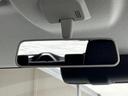 今の愛車いくらで売れるの?他社で査定して思ったより安くてショック・・・そんなお客様!是非一度WECARSの下取価格をご覧ください!お客様ができるだけお得にお乗り換えできるよう精一杯頑張ります!