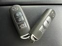 Ｓ　新品タイヤ／ヘッドランプ　ＨＩＤ／ＵＳＢジャック／ＥＴＣ／ＥＢＤ付ＡＢＳ／横滑り防止装置／エアバッグ　運転席／エアバッグ　助手席／ＭＴモード付き／アルミホイール　純正　１６インチ　ＨＩＤヘッドライト（24枚目）