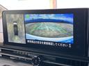 バックモニターが、駐車時の安全性を高めます。狭い場所でも、周囲の状況を確認しながら、スムーズに駐車できます。