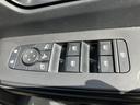 日々の運転を支えるスイッチ類を備えています。わかりやすく操作でき、快適なドライブをサポートする構成です。