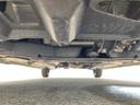 車両前方側の下廻り画像です。エンジン付近から車両中央部までの状態を確認いただけます。◆ご購入前に気になる下廻りの様子を把握したい方は、店頭スタッフまでお問い合わせ下さい。