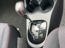 確実なシフト操作が可能なシフトレバー。運転状況に合わせてスムーズに変速できます。快適なドライブをサポートします。
