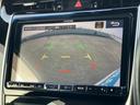 後方確認をサポートするモニター画面。駐車時の安全性を高めます。車両後方の状況を鮮明に映し出し、安心の運転をサポートします。