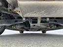 車両後方側の下廻り状態をご確認いただけます。フロア部や足回りなど、普段見えにくい箇所の参考としてご覧下さい。◆詳細は店頭スタッフまでお問い合わせ下さい。