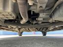 車両前方側の下廻り画像です。エンジン付近から車両中央部までの状態を確認いただけます。◆ご購入前に気になる下廻りの様子を把握したい方は、店頭スタッフまでお問い合わせ下さい。