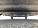 車両前方側の下廻り画像です。エンジン付近から車両中央部までの状態を確認いただけます。◆ご購入前に気になる下廻りの様子を把握したい方は、店頭スタッフまでお問い合わせ下さい。