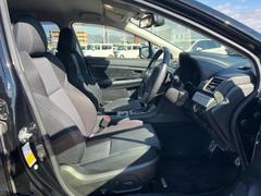 「この車の写真をもっと見たい」「状態が気になる」「この装備はついている？」どんな小さな疑問でもお気軽にお問い合わせください！ 4