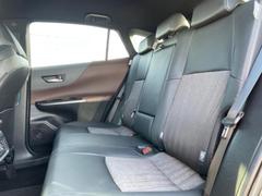 ＷＥＣＡＲＳでは各商談席に大型モニターをご用意しております！見やすい大画面でゆったりと全国の在庫をご覧いただけます！是非ご来店お待ちしております！ 7