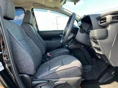 「この車の写真をもっと見たい」「状態が気になる」「この装備はついている？」どんな小さな疑問でもお気軽にお問い合わせください！ 4