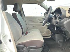 「この車の写真をもっと見たい」「状態が気になる」「この装備はついている？」どんな小さな疑問でもお気軽にお問い合わせください！ 4