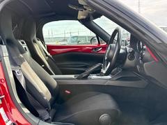 「この車の写真をもっと見たい」「状態が気になる」「この装備はついている？」どんな小さな疑問でもお気軽にお問い合わせください！ 4