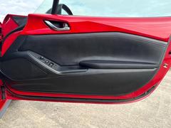 ＷＥＣＡＲＳでは各商談席に大型モニターをご用意しております！見やすい大画面でゆったりと全国の在庫をご覧いただけます！是非ご来店お待ちしております！ 7