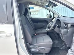 「この車の写真をもっと見たい」「状態が気になる」「この装備はついている？」どんな小さな疑問でもお気軽にお問い合わせください！ 4