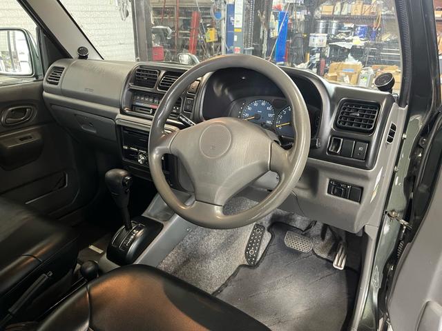 ジムニー ＸＣ　２．５インチリフトアップ　ヨコハマジオランダーＭＴ　アピオエアロ　ルーフキャリア　リアラダー　ＬＥＤテールランプ　全塗装クールカーキ（9枚目）