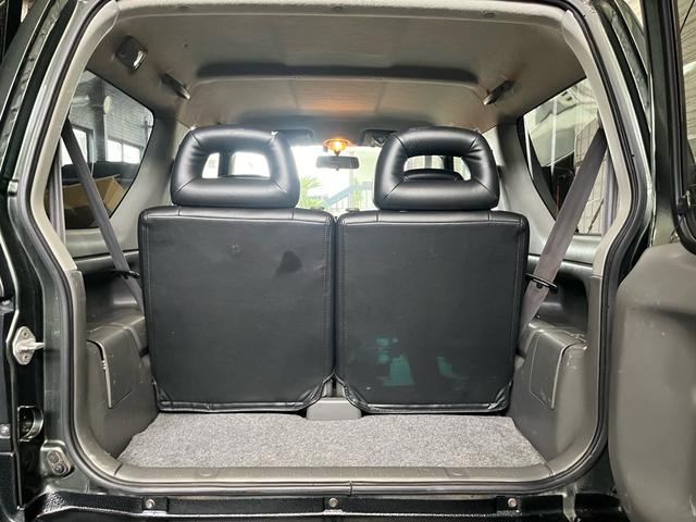 ジムニー ＸＣ　２．５インチリフトアップ　ヨコハマジオランダーＭＴ　アピオエアロ　ルーフキャリア　リアラダー　ＬＥＤテールランプ　全塗装クールカーキ（18枚目）