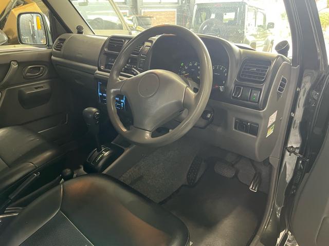 ジムニー ＸＣ　２．５インチリフトアップ　ヨコハマジオランダーＭＴ　アピオエアロ　ルーフキャリア　リアラダー　ＬＥＤテールランプ　全塗装クールカーキ（23枚目）