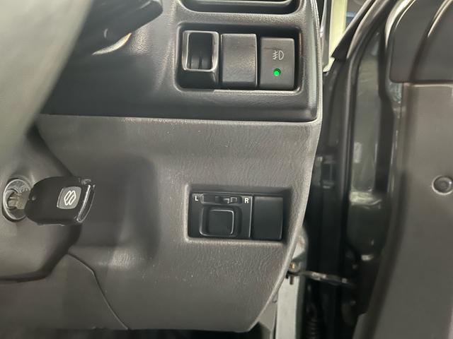 ジムニー ＸＣ　２．５インチリフトアップ　ヨコハマジオランダーＭＴ　アピオエアロ　ルーフキャリア　リアラダー　ＬＥＤテールランプ　全塗装クールカーキ（24枚目）