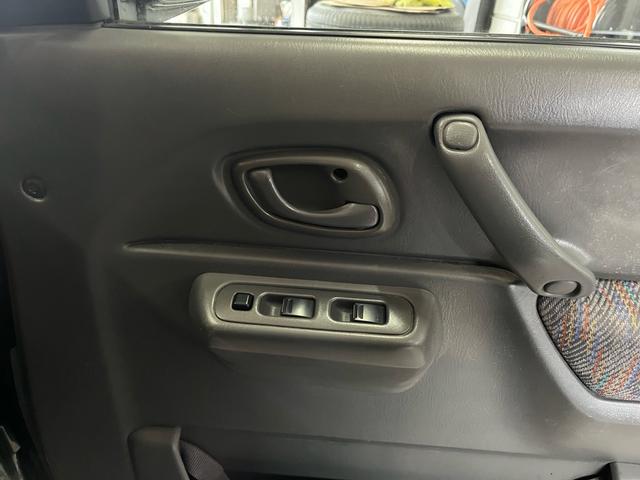 ジムニー ＸＣ　２．５インチリフトアップ　ヨコハマジオランダーＭＴ　アピオエアロ　ルーフキャリア　リアラダー　ＬＥＤテールランプ　全塗装クールカーキ（25枚目）