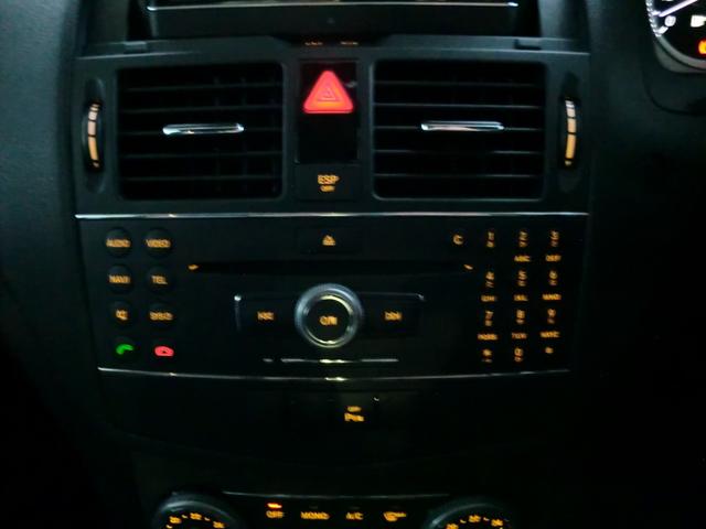 Cクラス C200コンプレッサー アバンギャルド 純正ナビ ステアリングスイッチ Bカメラ HIDライト オートライト クルコン 純正ホイール17インチ フォグランプ リアフォグ ETC 専用ハーフレザー(15枚目)