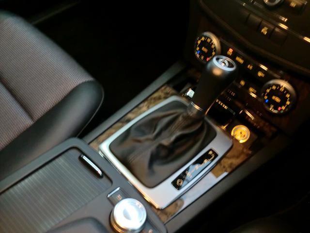 Cクラス C200コンプレッサー アバンギャルド 純正ナビ ステアリングスイッチ Bカメラ HIDライト オートライト クルコン 純正ホイール17インチ フォグランプ リアフォグ ETC 専用ハーフレザー(16枚目)